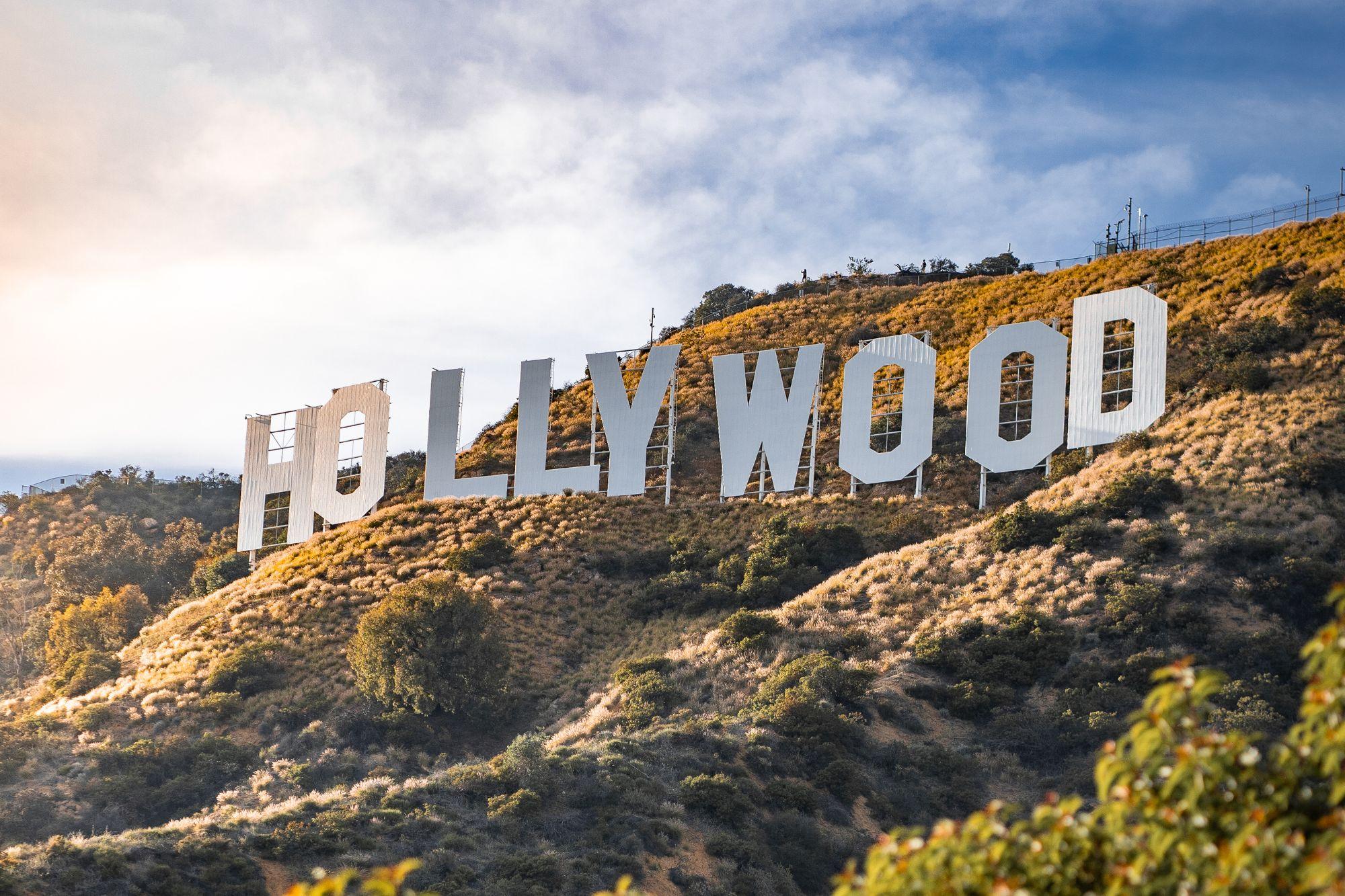 Picture of the Hollywood sign in California